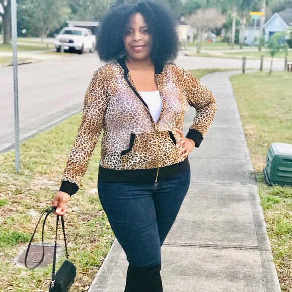 Meet your Posher, Carla - Picture 4 of 7